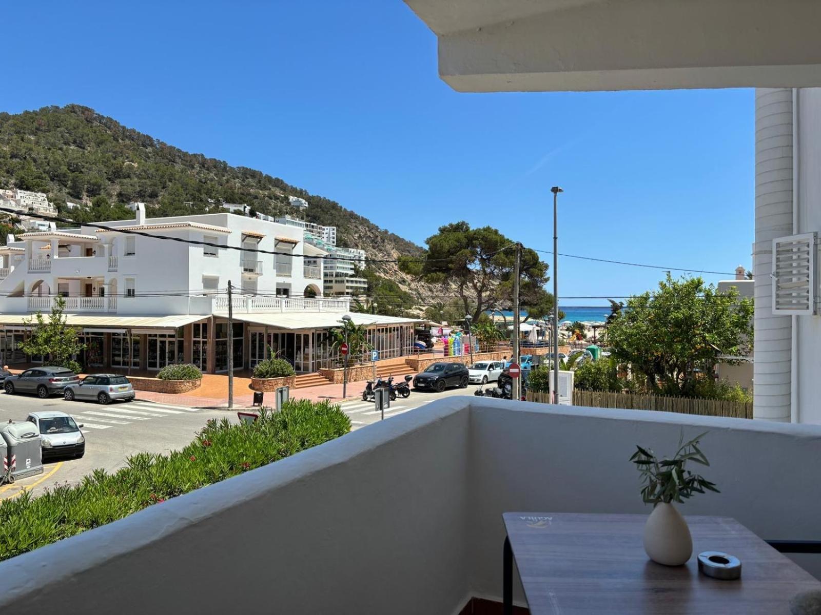 Apartamentos Ses Veles Cala Llonga (Ibiza) Quarto foto