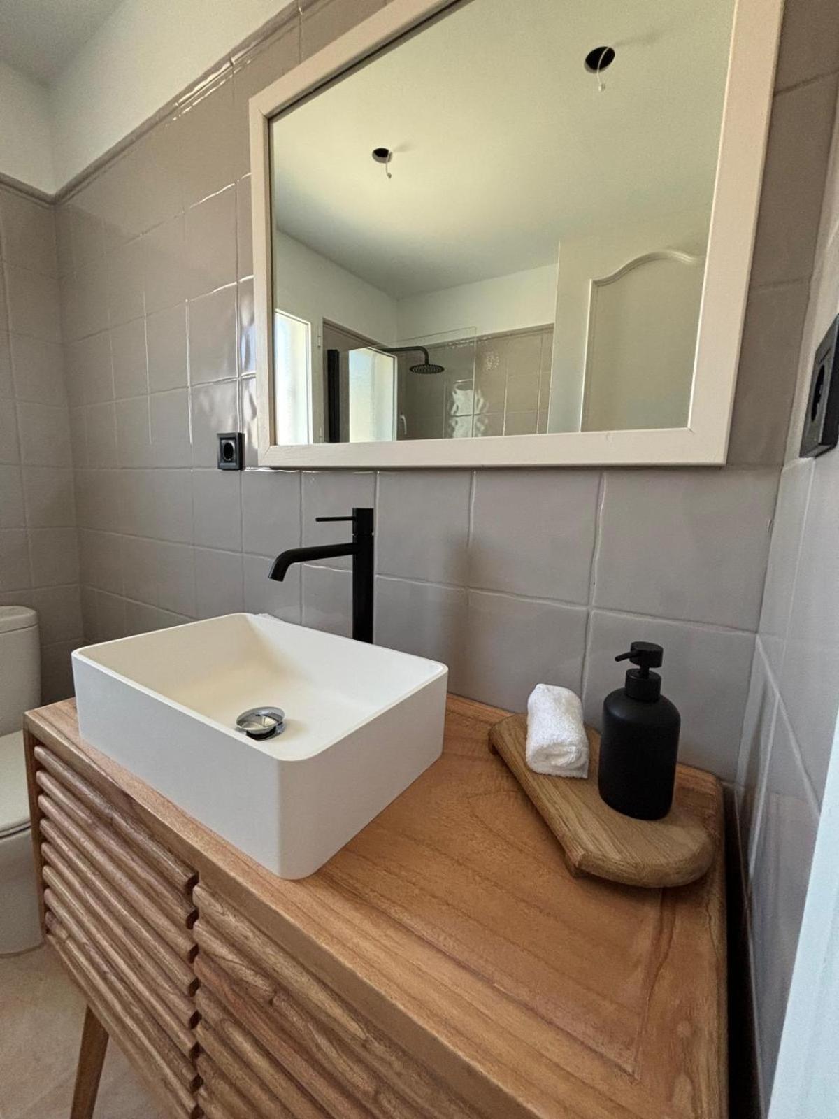 Apartamentos Ses Veles Cala Llonga (Ibiza) Quarto foto