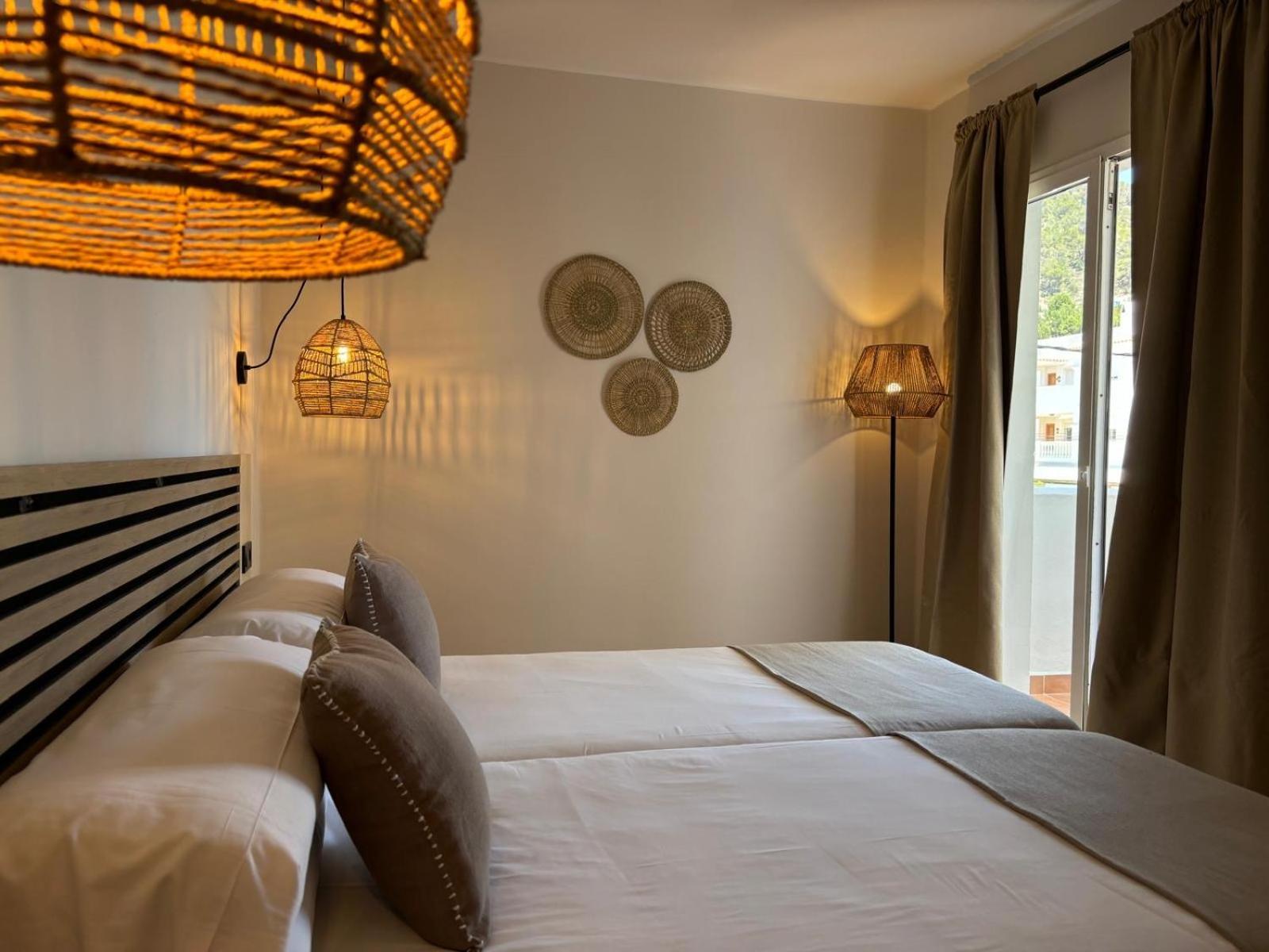 Apartamentos Ses Veles Cala Llonga (Ibiza) Quarto foto