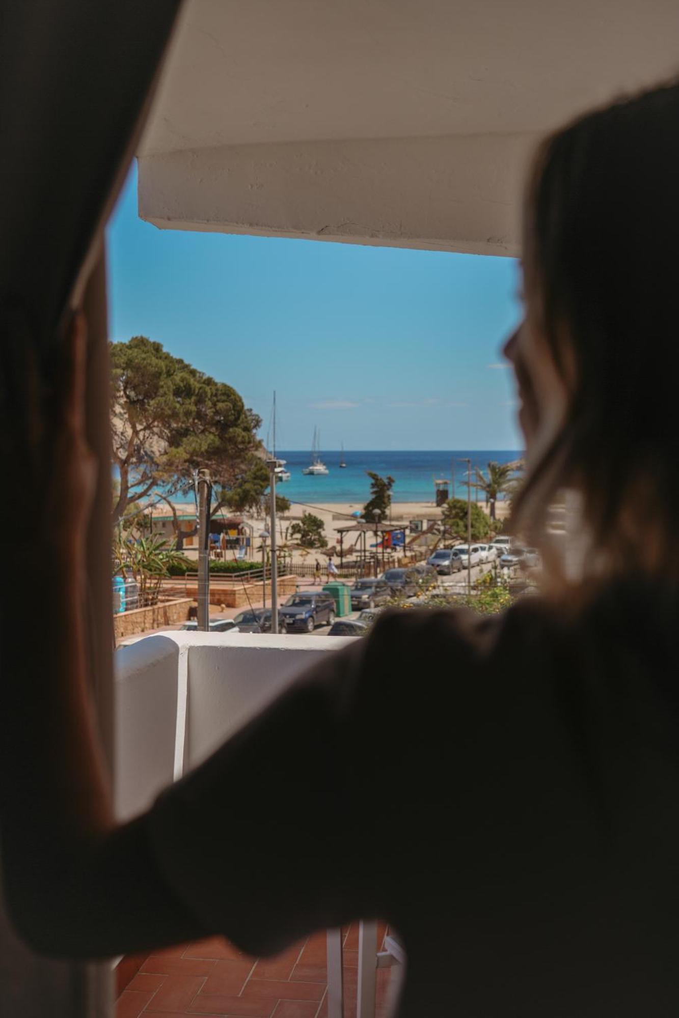 Apartamentos Ses Veles Cala Llonga (Ibiza) Exterior foto