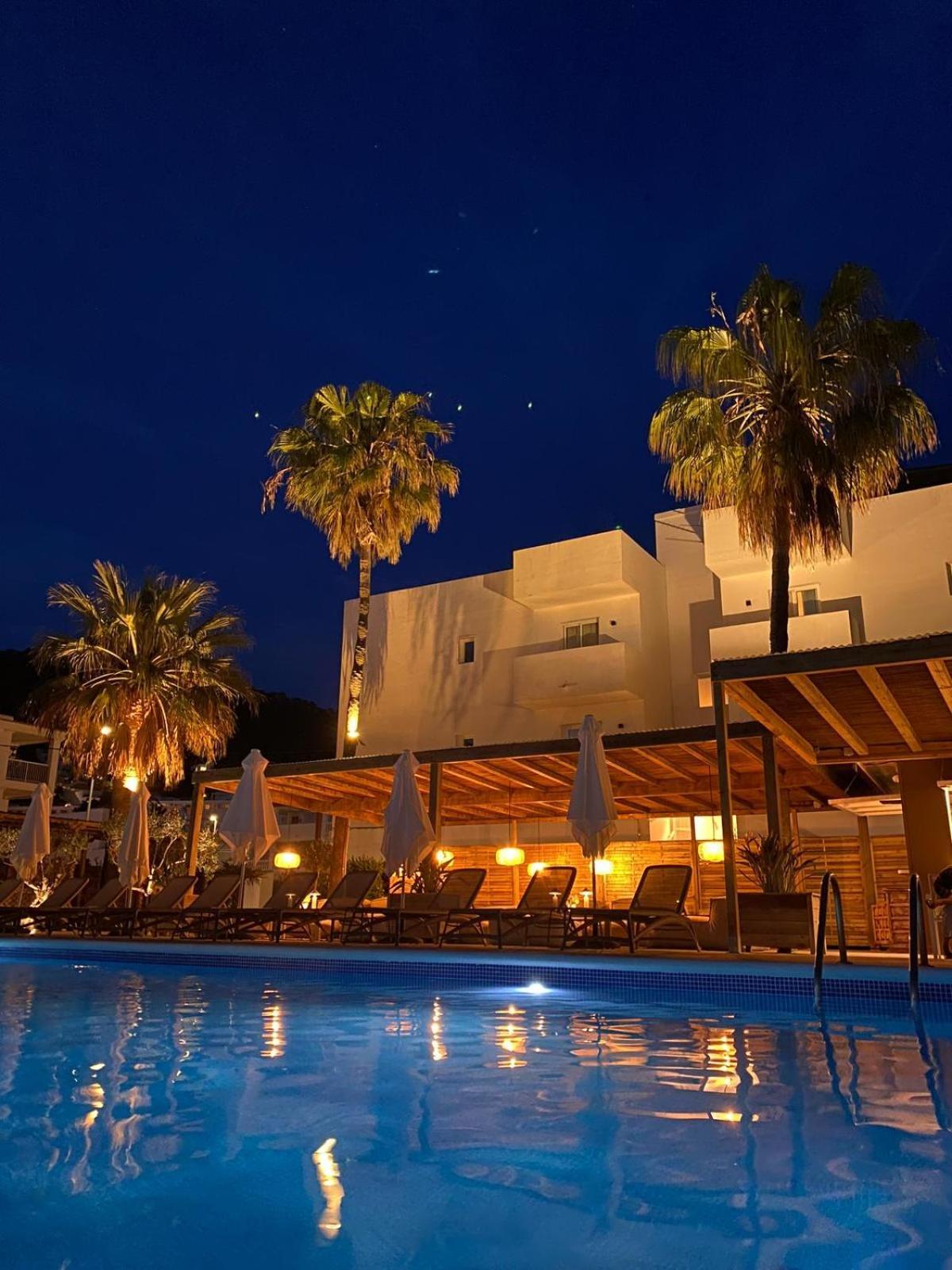 Apartamentos Ses Veles Cala Llonga (Ibiza) Exterior foto