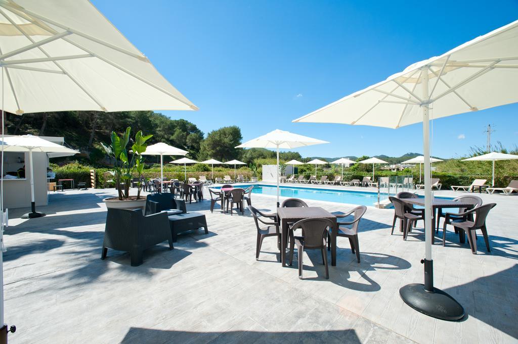 Apartamentos Ses Veles Cala Llonga (Ibiza) Exterior foto