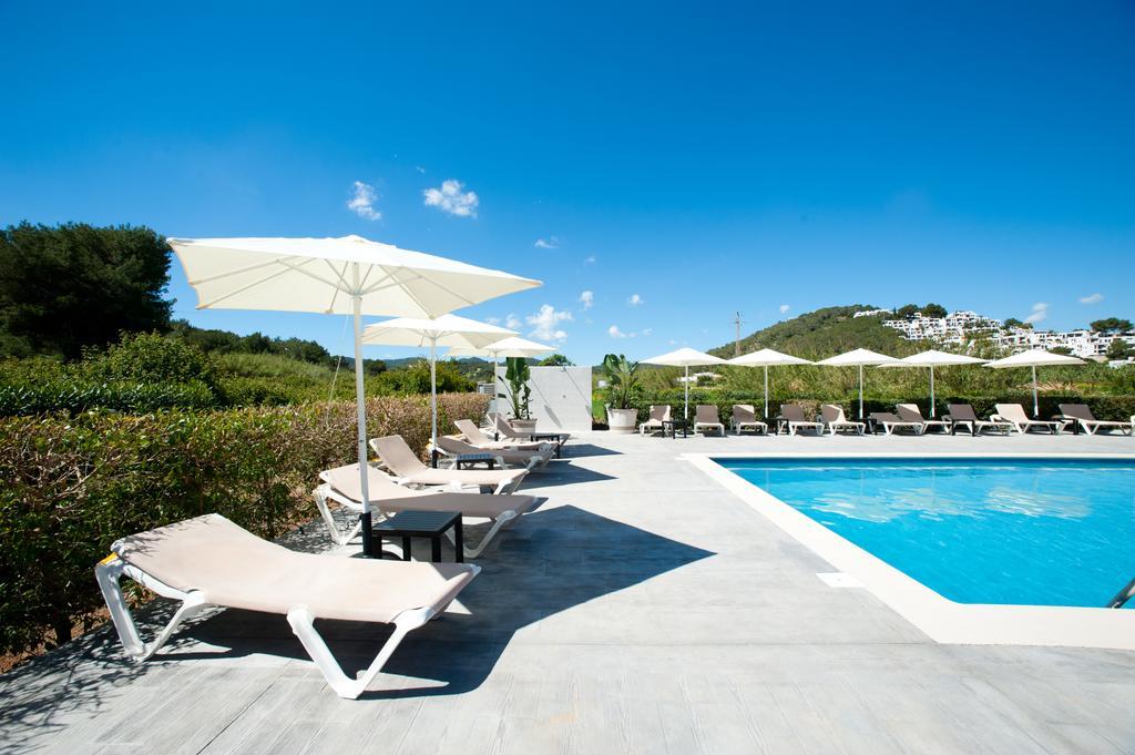 Apartamentos Ses Veles Cala Llonga (Ibiza) Exterior foto