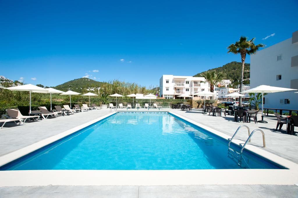 Apartamentos Ses Veles Cala Llonga (Ibiza) Exterior foto