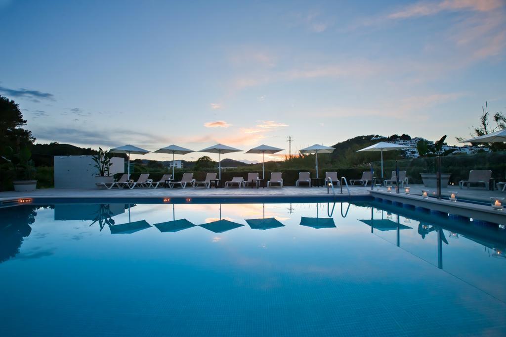 Apartamentos Ses Veles Cala Llonga (Ibiza) Exterior foto