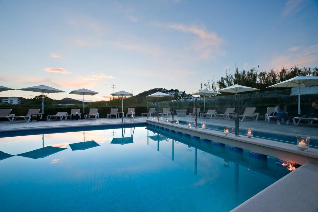 Apartamentos Ses Veles Cala Llonga (Ibiza) Exterior foto
